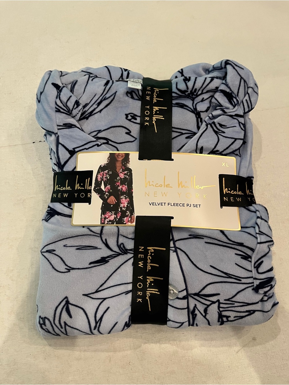 Nicole Miller light blue floral Velvet Fleece PJ Set. NEW!